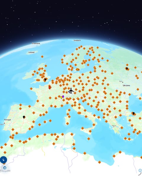 Live aircraft traffic over Europe